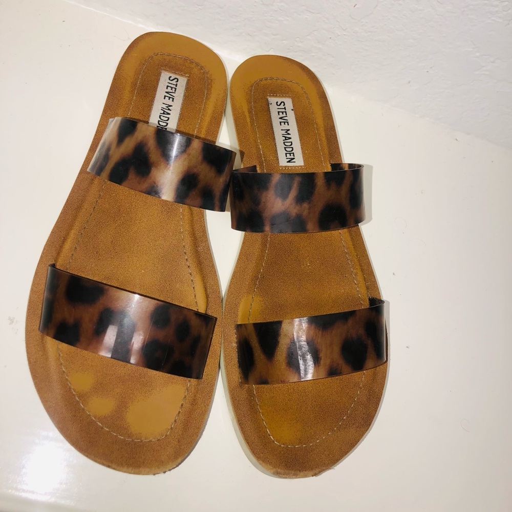 Leopard slide on sandals